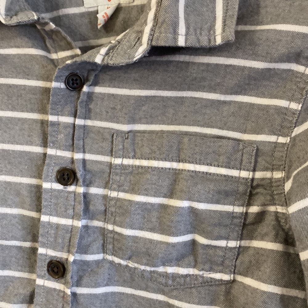 A1491 Cat & Jack, kids medium long sleeve button up - Picture 8 of 13